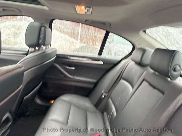 2013 BMW 5 Series 535i xDrive - 22997494 - 9