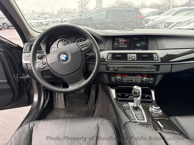 2013 BMW 5 Series 535i xDrive - 22997494 - 4