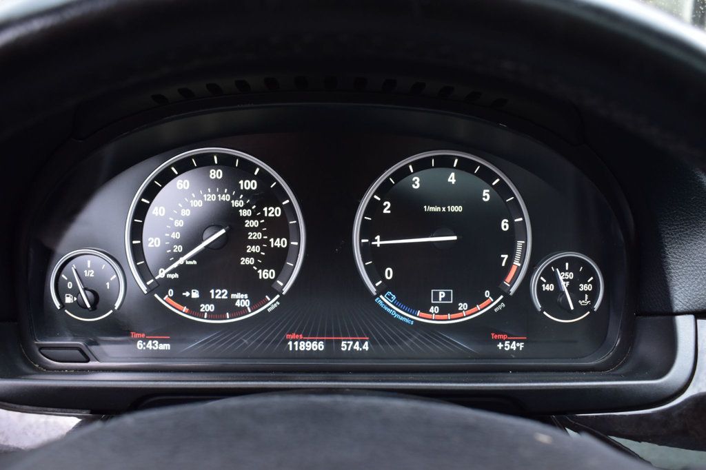 2013 BMW 5 Series 535i xDrive - 22823180 - 26