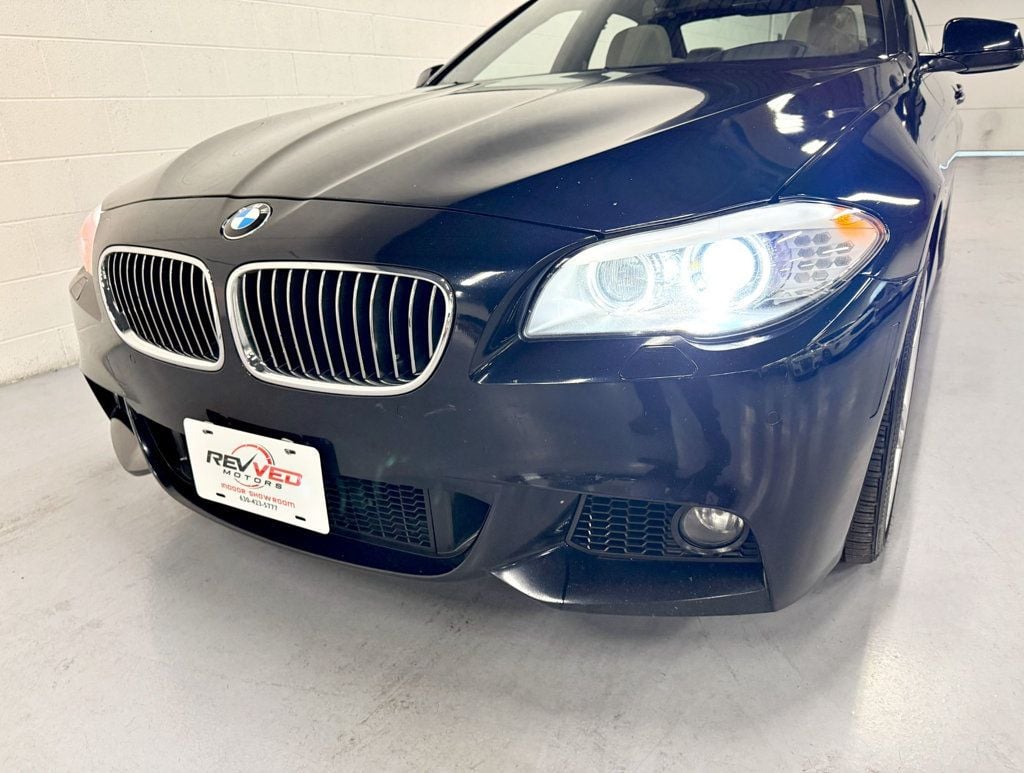 2013 BMW 5 Series 535i xDrive - 22710823 - 9