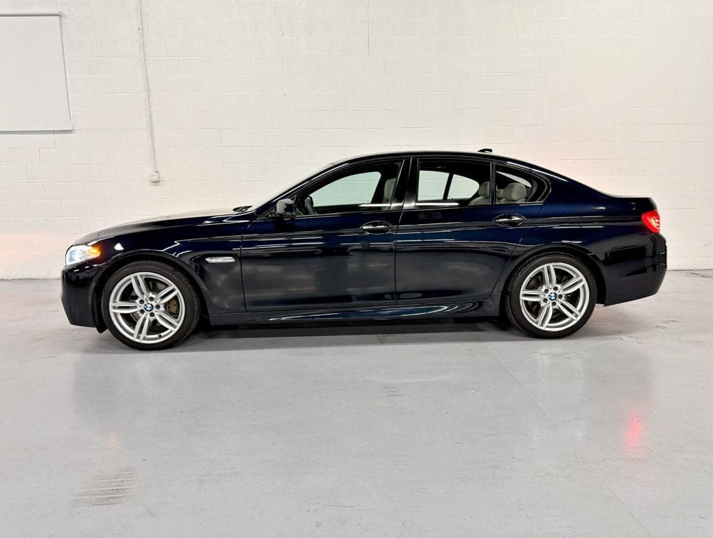 2013 BMW 5 Series 535i xDrive - 22710823 - 3