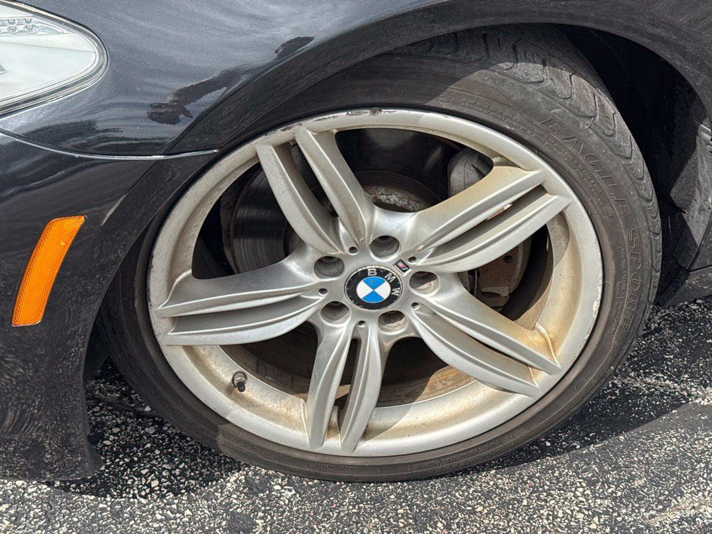 2013 BMW 5 Series 535i xDrive - 23085196 - 1