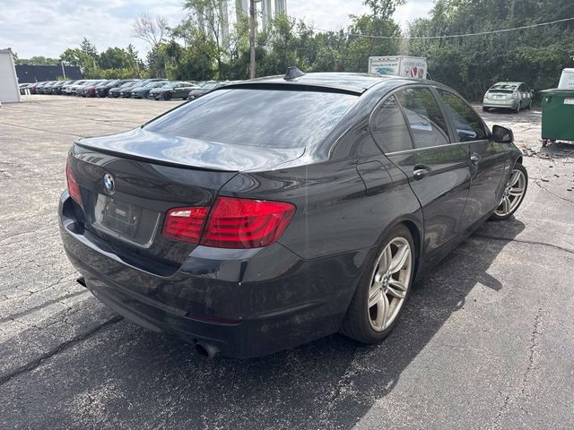 2013 BMW 5 Series 535i xDrive - 23085196 - 4