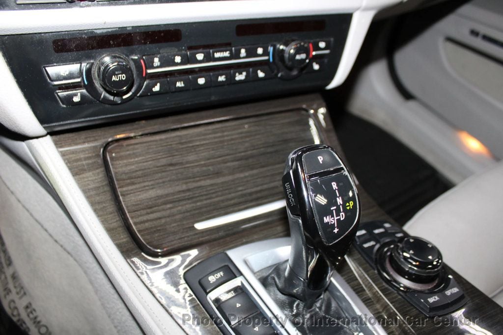 2013 BMW 5 Series 535i xDrive - 22934005 - 19