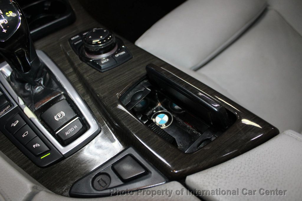 2013 BMW 5 Series 535i xDrive - 22934005 - 26