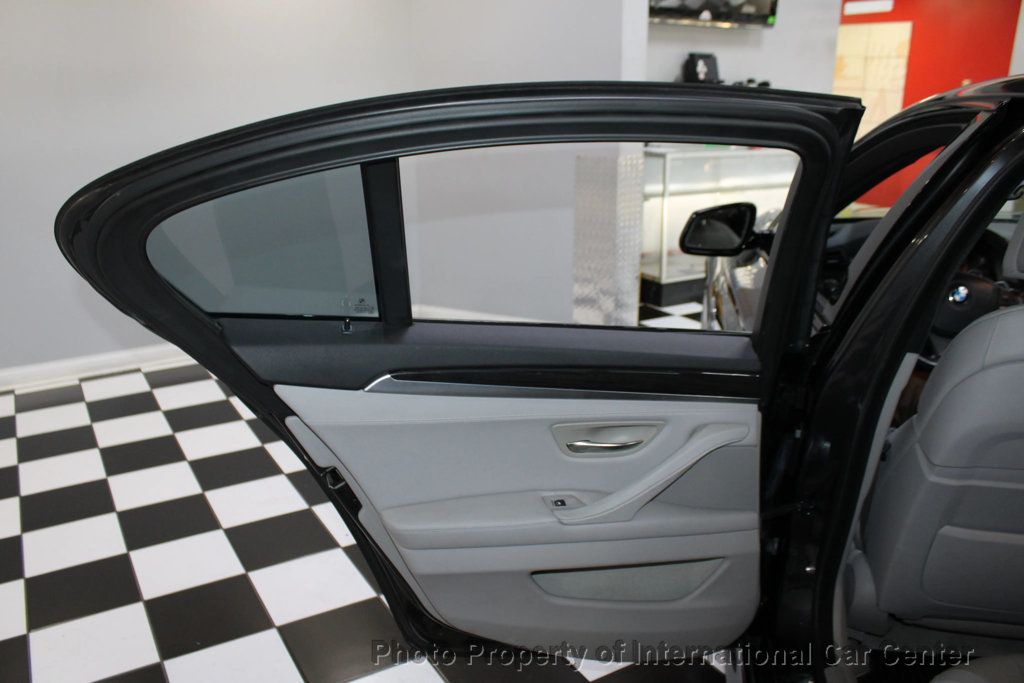 2013 BMW 5 Series 535i xDrive - 22934005 - 32