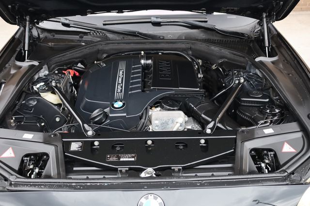 2013 BMW 5 Series 535i xDrive - 22969292 - 9