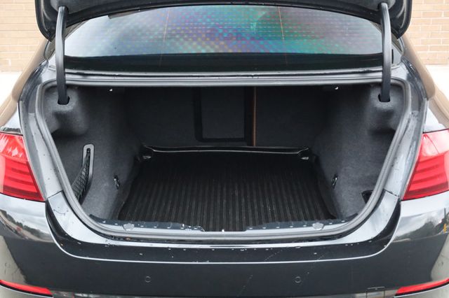 2013 BMW 5 Series 535i xDrive - 22969292 - 10