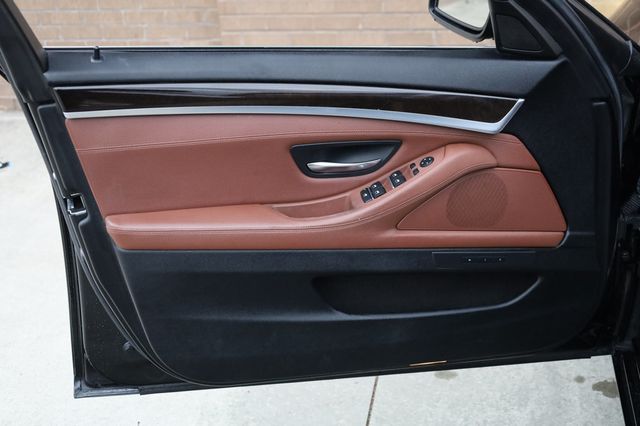 2013 BMW 5 Series 535i xDrive - 22969292 - 12