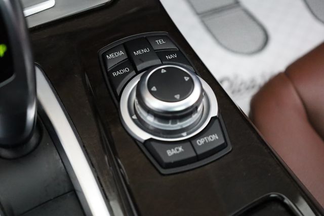 2013 BMW 5 Series 535i xDrive - 22969292 - 39