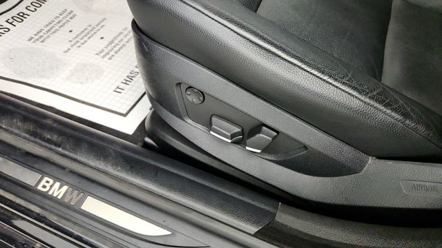 2013 BMW 5 Series 535i xDrive - 22945976 - 11