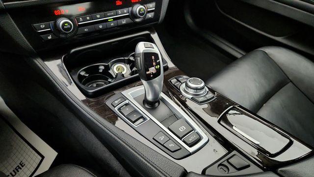 2013 BMW 5 Series 535i xDrive - 22945976 - 16