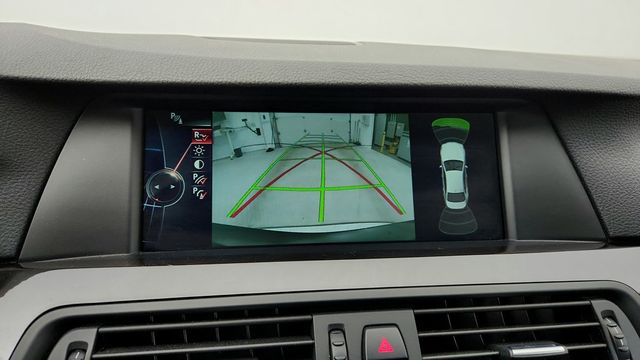 2013 BMW 5 Series 535i xDrive - 22945976 - 19