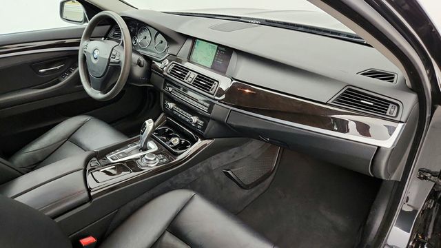 2013 BMW 5 Series 535i xDrive - 22945976 - 25