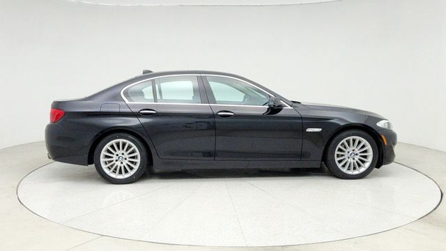 2013 BMW 5 Series 535i xDrive - 22945976 - 3
