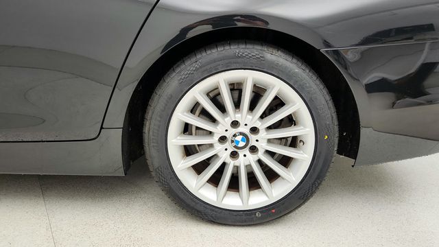 2013 BMW 5 Series 535i xDrive - 22945976 - 8