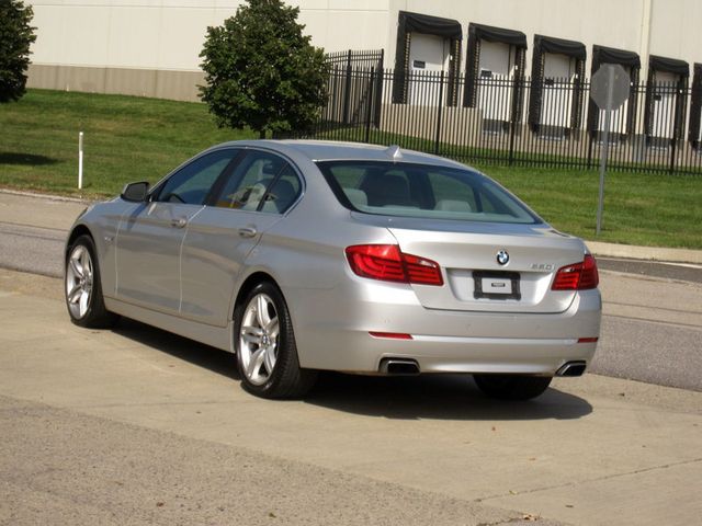 2013 BMW 5 Series 550i - 23093583 - 11