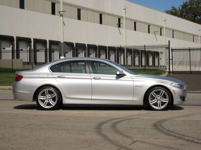 2013 BMW 5 Series 550i - 23093583 - 5