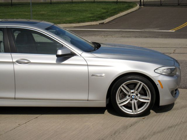 2013 BMW 5 Series 550i - 23093583 - 6