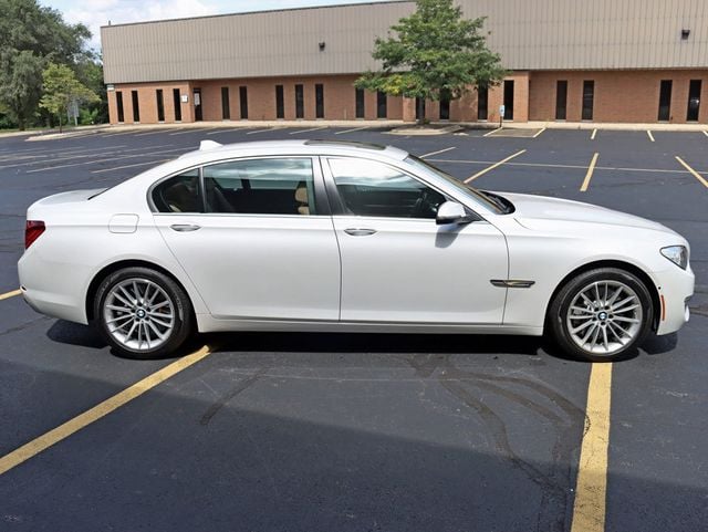 2013 BMW 7 Series 750Li xDrive - 22563908 - 7