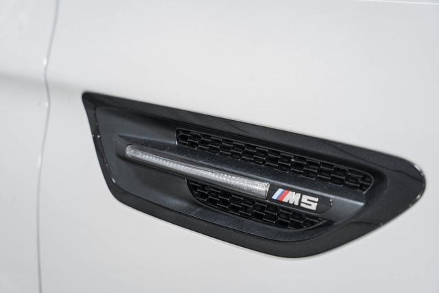 2013 BMW M5 Base - 22441478 - 13