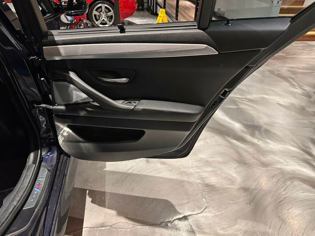 2013 BMW M5 LocalTrade/$13kInServiceDone/ExecutivePkg/B&O Sound/HtdSeats - 23044040 - 20