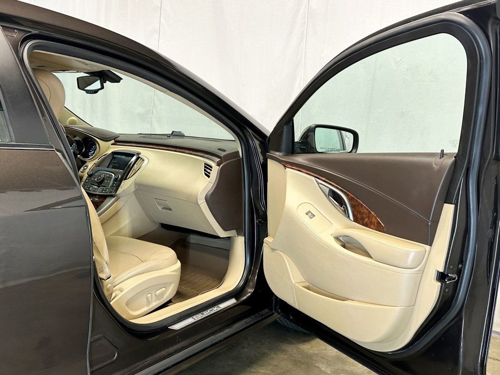 2013 Buick LaCrosse 4dr Sedan Premium 1 FWD - 23057871 - 18