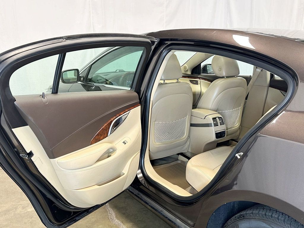 2013 Buick LaCrosse 4dr Sedan Premium 1 FWD - 23057871 - 32