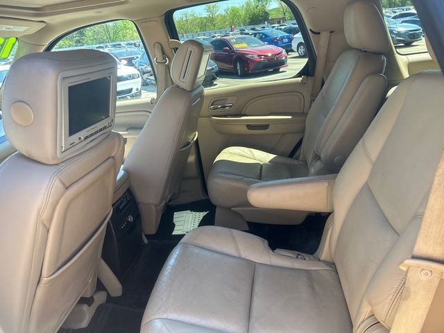 2013 Cadillac Escalade 2WD 4dr Luxury - 23009803 - 7