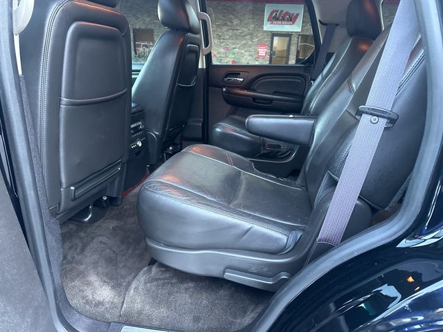 2013 Cadillac Escalade 2WD 4dr Premium - 22671893 - 19