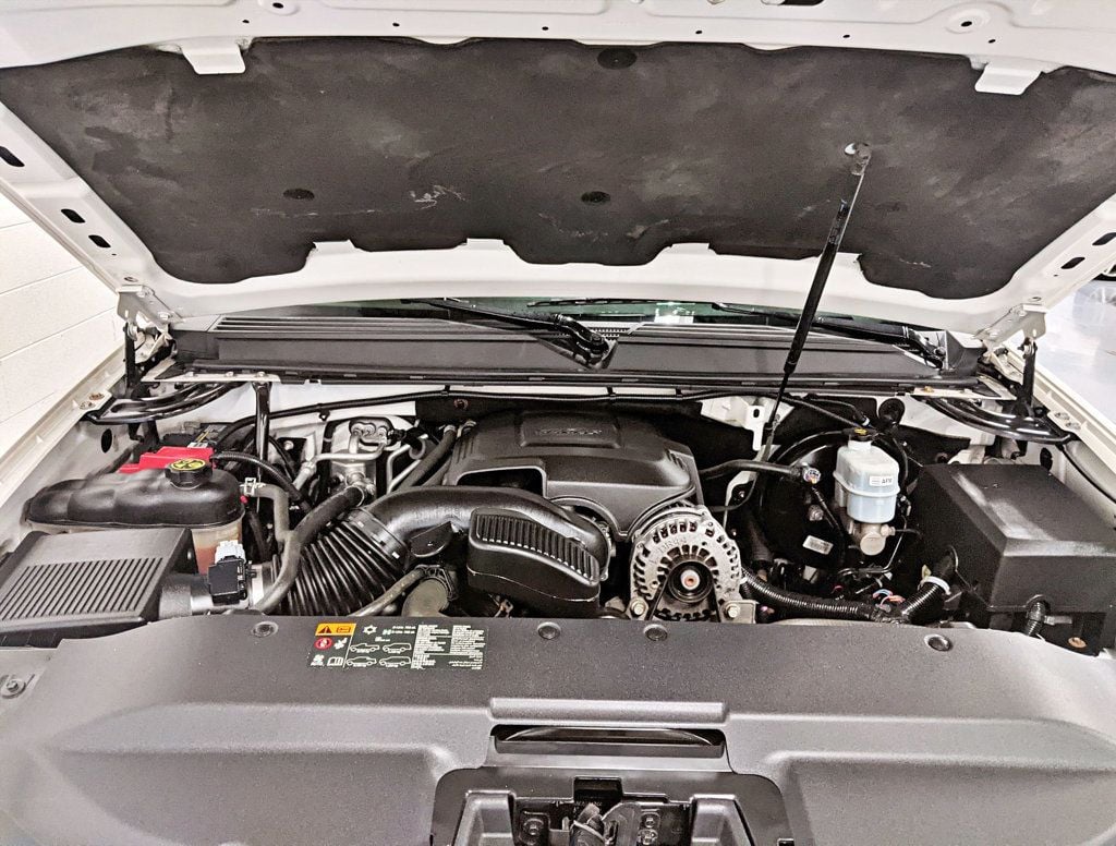 2013 Cadillac Escalade AWD 4dr Premium - 22383738 - 44