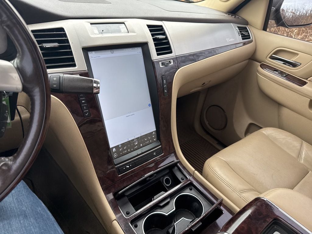 2013 Cadillac Escalade AWD 4dr Premium - 22995526 - 19