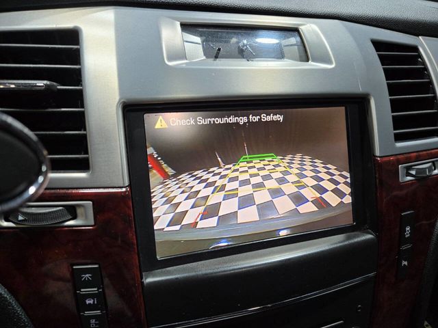 2013 Cadillac Escalade AWD 4dr Premium - 22974818 - 19