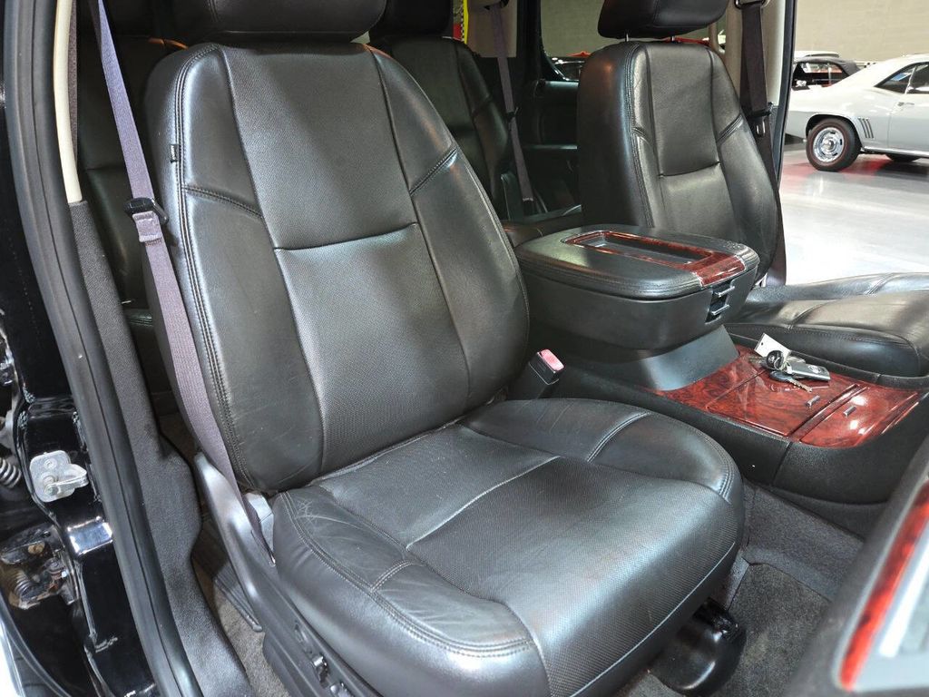 2013 Cadillac Escalade AWD 4dr Premium - 22974818 - 7
