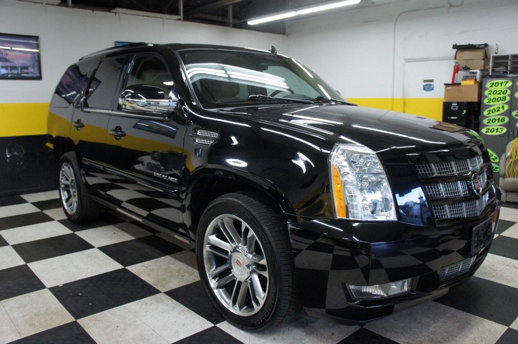 2013 Cadillac Escalade Premium AWD, 22" Rims, Great Shape!  - 23017173 - 11