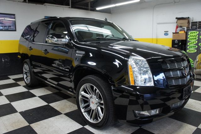 2013 Cadillac Escalade Premium AWD, 22" Rims, Great Shape!  - 23017173 - 11