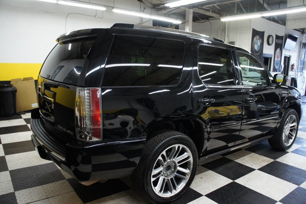 2013 Cadillac Escalade Premium AWD, 22" Rims, Great Shape!  - 23017173 - 16