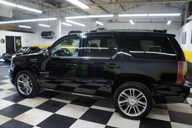 2013 Cadillac Escalade Premium AWD, 22" Rims, Great Shape!  - 23017173 - 19