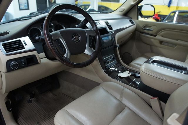 2013 Cadillac Escalade Premium AWD, 22" Rims, Great Shape!  - 23017173 - 24
