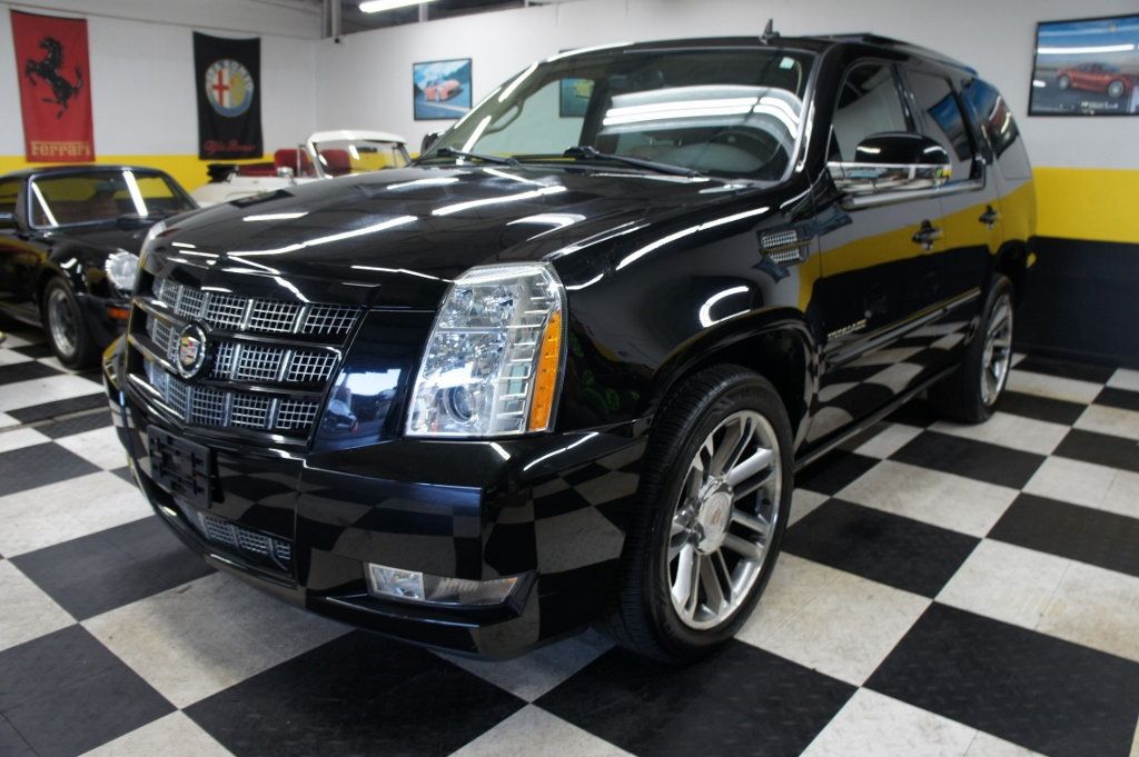 2013 Cadillac Escalade Premium AWD, 22" Rims, Great Shape!  - 23017173 - 2
