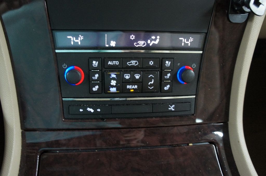 2013 Cadillac Escalade Premium AWD, 22" Rims, Great Shape!  - 23017173 - 35