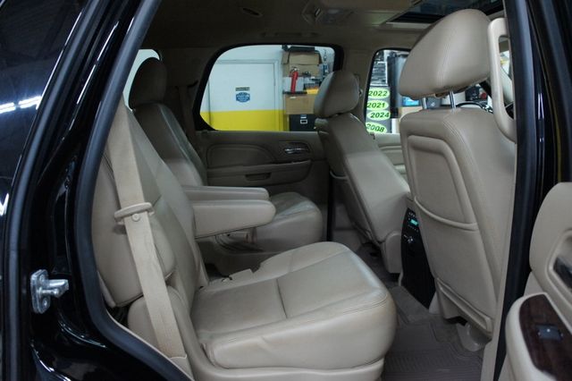 2013 Cadillac Escalade Premium AWD, 22" Rims, Great Shape!  - 23017173 - 44