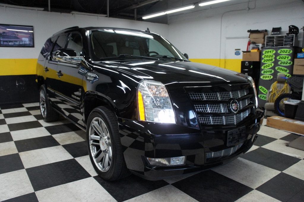 2013 Cadillac Escalade Premium AWD, 22" Rims, Great Shape!  - 23017173 - 47