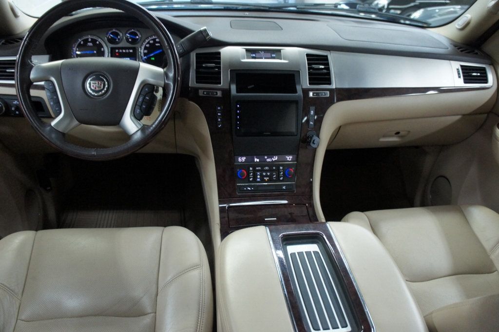 2013 Cadillac Escalade Premium AWD, 22" Rims, Great Shape!  - 23017173 - 6