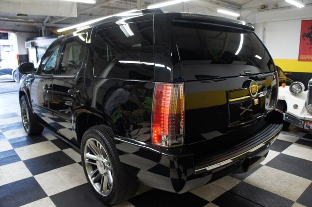 2013 Cadillac Escalade Premium AWD, 22" Rims, Great Shape!  - 23017173 - 8