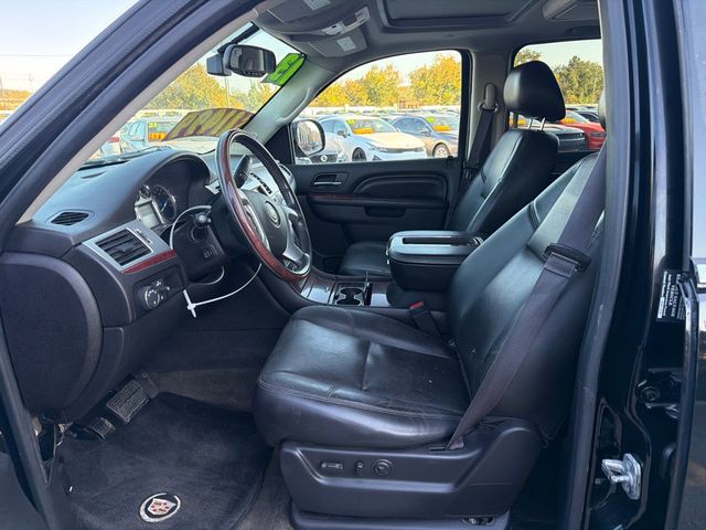 2013 Cadillac Escalade ESV AWD 4dr Luxury - 23101892 - 8