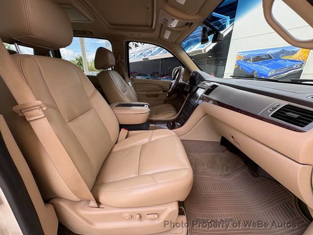 2013 Cadillac Escalade ESV AWD 4dr Luxury - 23029825 - 36