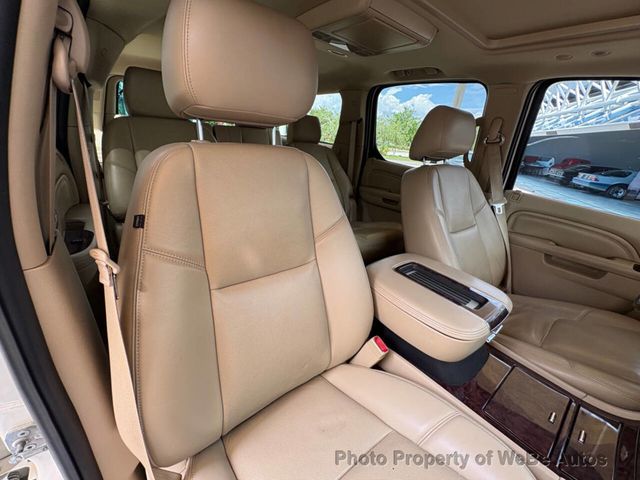 2013 Cadillac Escalade ESV AWD 4dr Luxury - 23029825 - 37