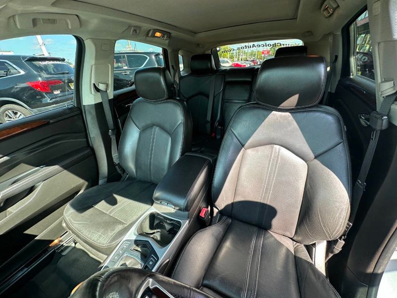 2013 Cadillac SRX AWD 4dr Luxury Collection - 22912343 - 19