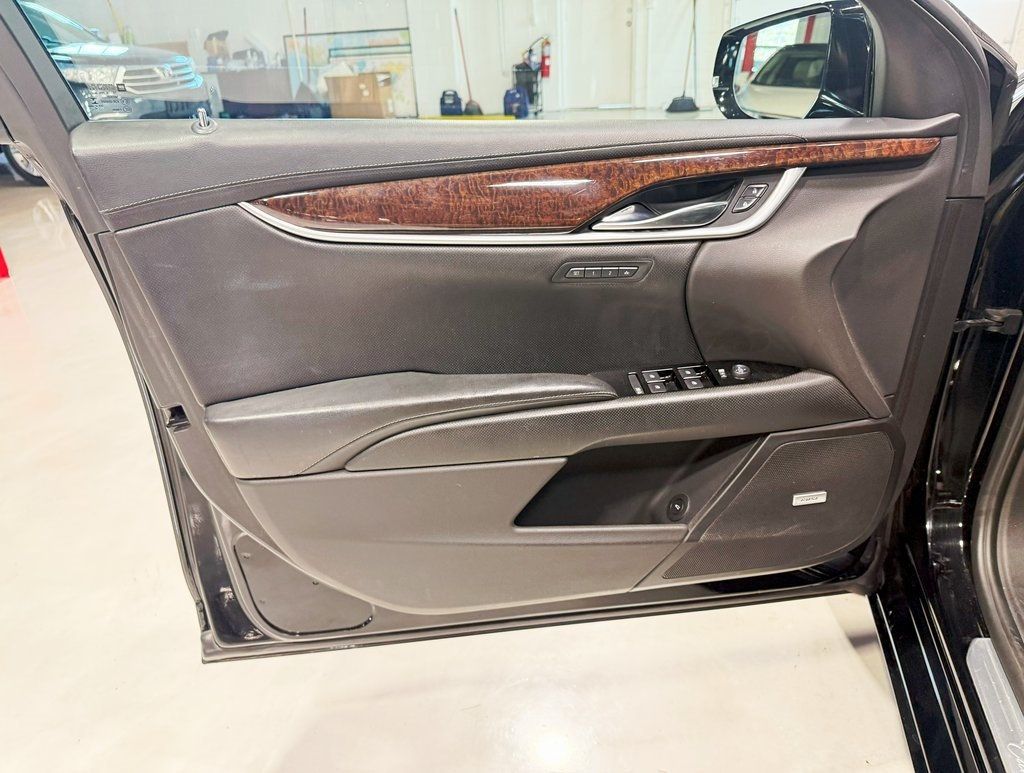 2013 Cadillac XTS Luxury photo 24